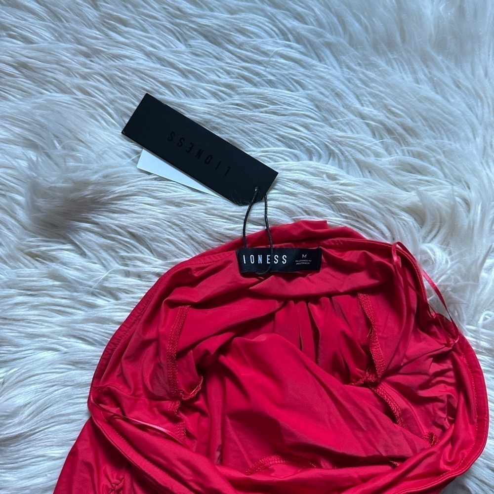 LOINESS Rendezvous Strapless Ruffle Midi Dress In Red - Picture 7 of 7